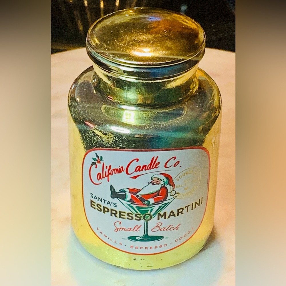LEOBEN COMPANY CANDLE EXPRESSO MARTINI 9oz 1 WICK NEW GOLD GLASS VANILLA COCOA
